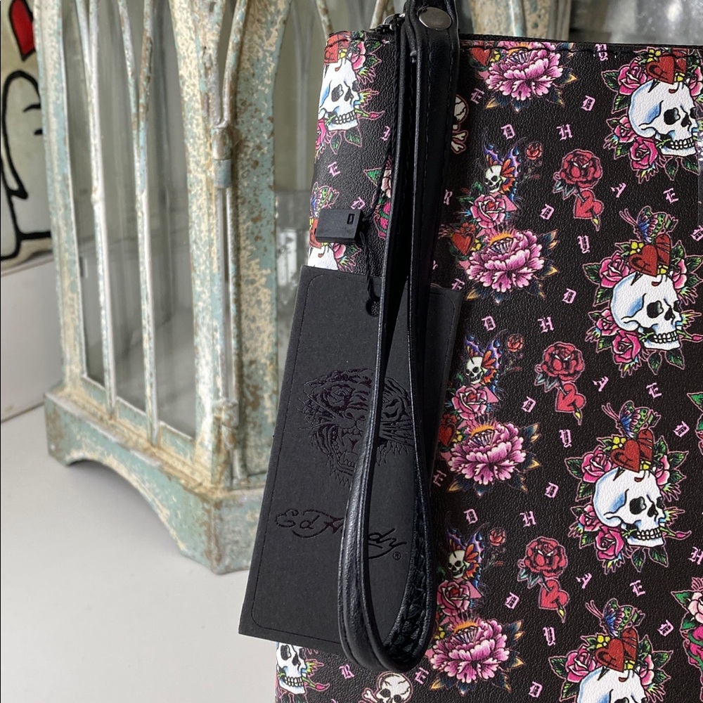 Ed Hardy clutch Wristlet - Picture 4 of 9